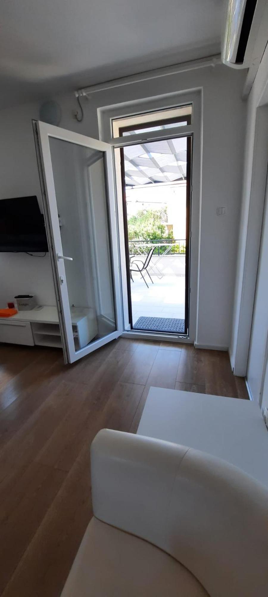 Beach Apartment Kate With Sea View, Balcony And Parking, Murter, Dalmatia Екстер'єр фото