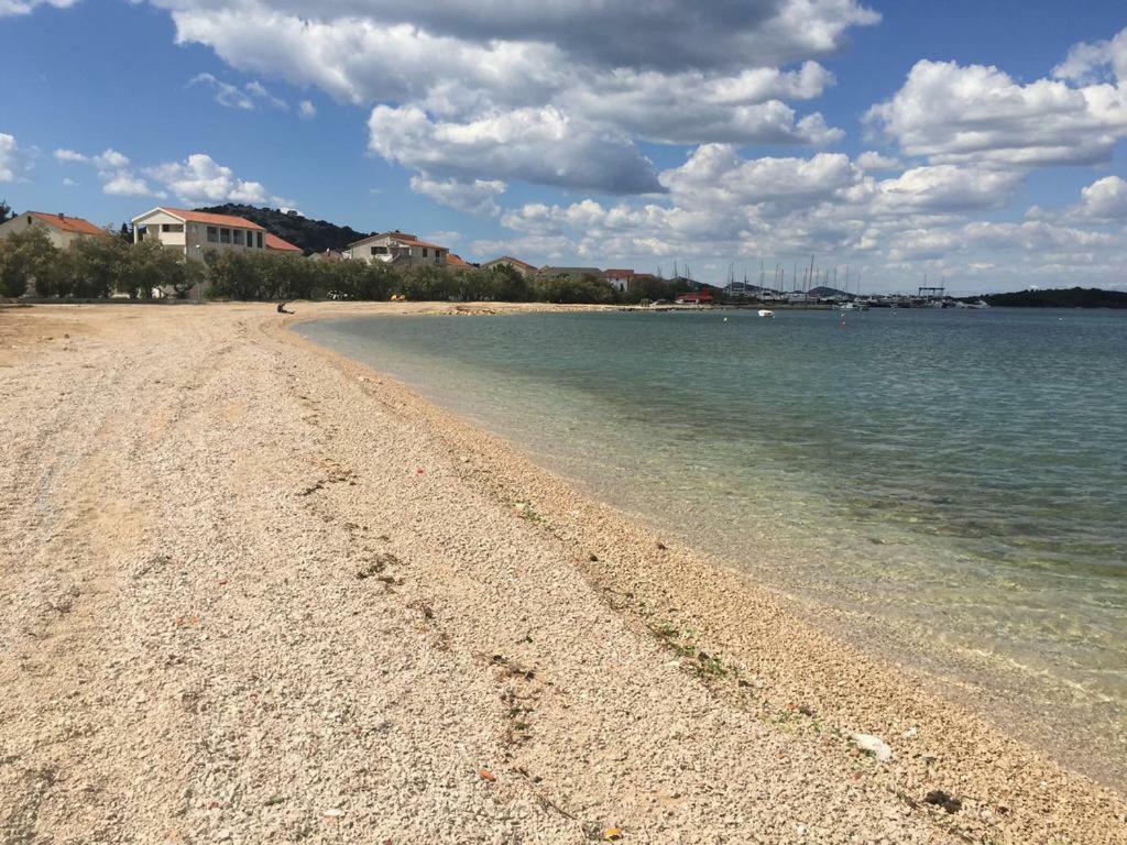 Beach Apartment Kate With Sea View, Balcony And Parking, Murter, Dalmatia Екстер'єр фото